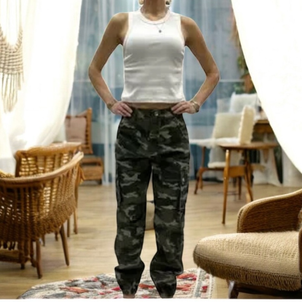 Camo Cargo Jogger Pant- Sz L-EUC- Side pockets - Picture 2 of 16